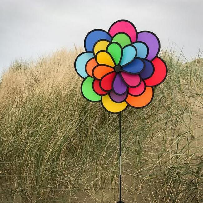 19" 24 Petal Flower Triple Wheel Spinner and Pole