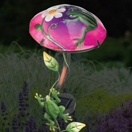 Frog Solar Mushroom Stake - Image 2